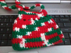 cell_phone_crocheted_pursephoto.jpg